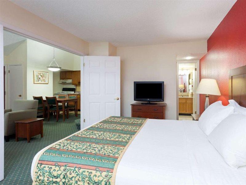 Hawthorn Suites By Wyndham Dearborn/Detroit Экстерьер фото